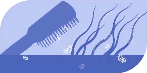 Jak wyczyścić okrągłą szczotkę do włosów i uniknąć bakterii