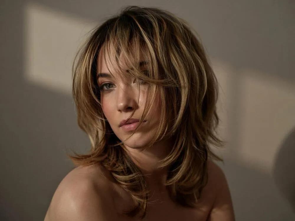 Gęste włosy jaka fryzura: najlepsze stylizacje, które zmniejszą objętość