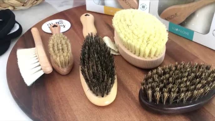 Najlepsza szczotka do włosów dla rocznego dziecka - uniknij błędów w wyborze